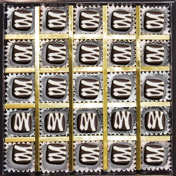 Uptowngift-item-Top-Close-Up-Baileys-Dark-min-600×600 Uptowngift-item-Top-Close-Up-Baileys-Dark-min-600×600
